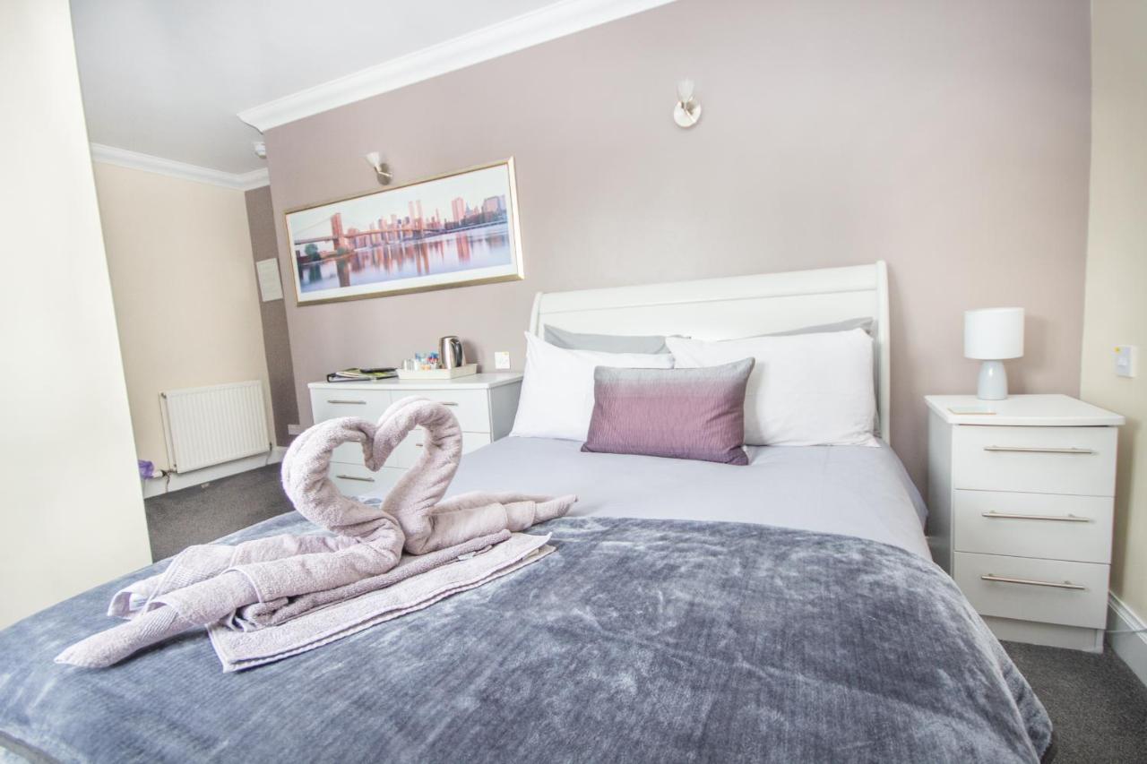 Horse And Hound Country Inn Bonchester Bridge Extérieur photo