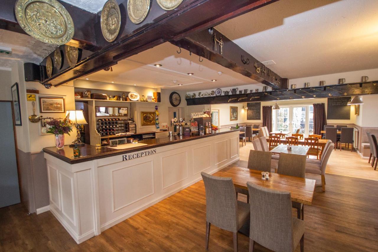 Horse And Hound Country Inn Bonchester Bridge Extérieur photo
