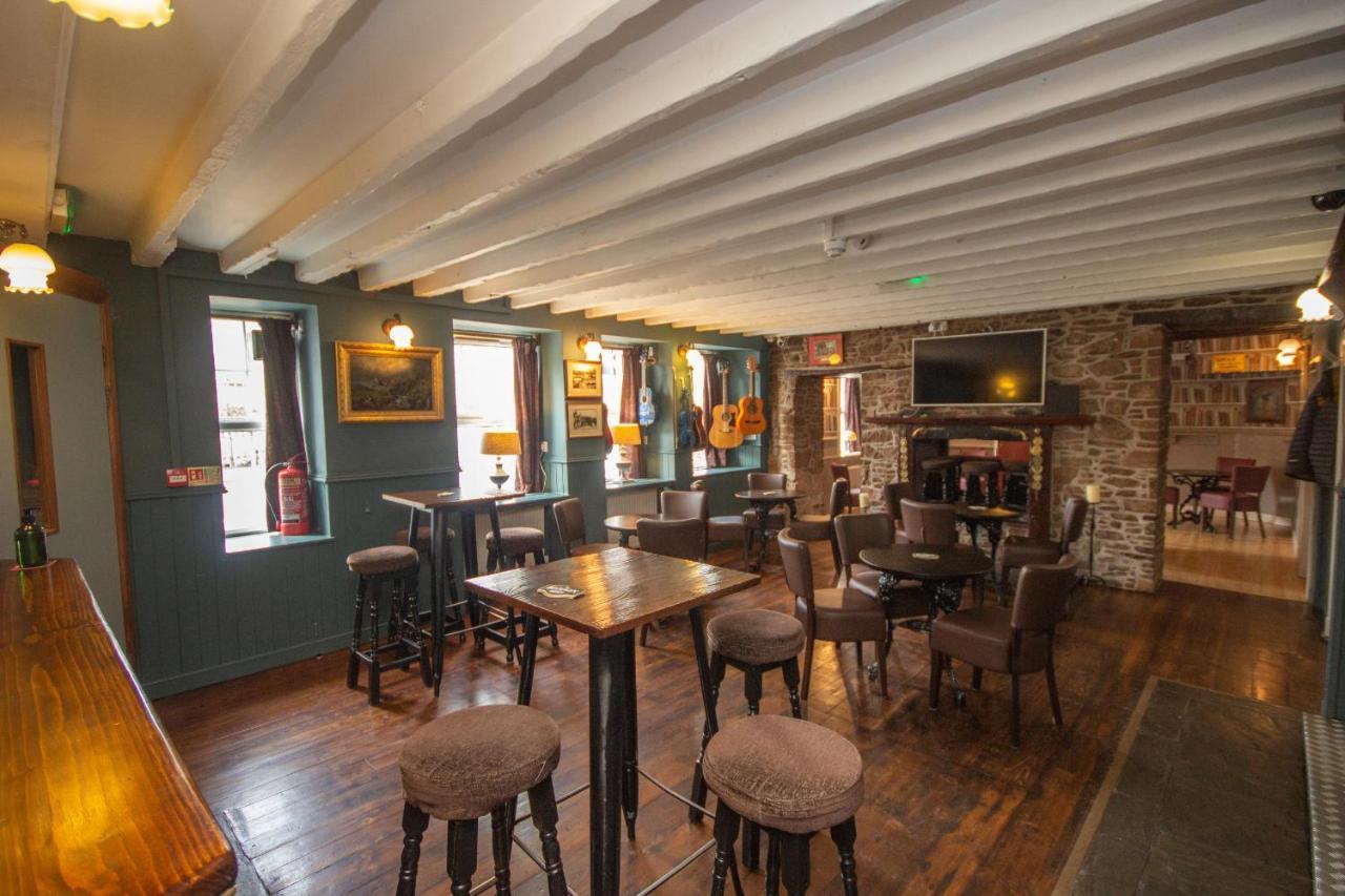 Horse And Hound Country Inn Bonchester Bridge Extérieur photo