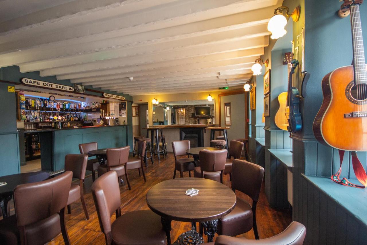 Horse And Hound Country Inn Bonchester Bridge Extérieur photo