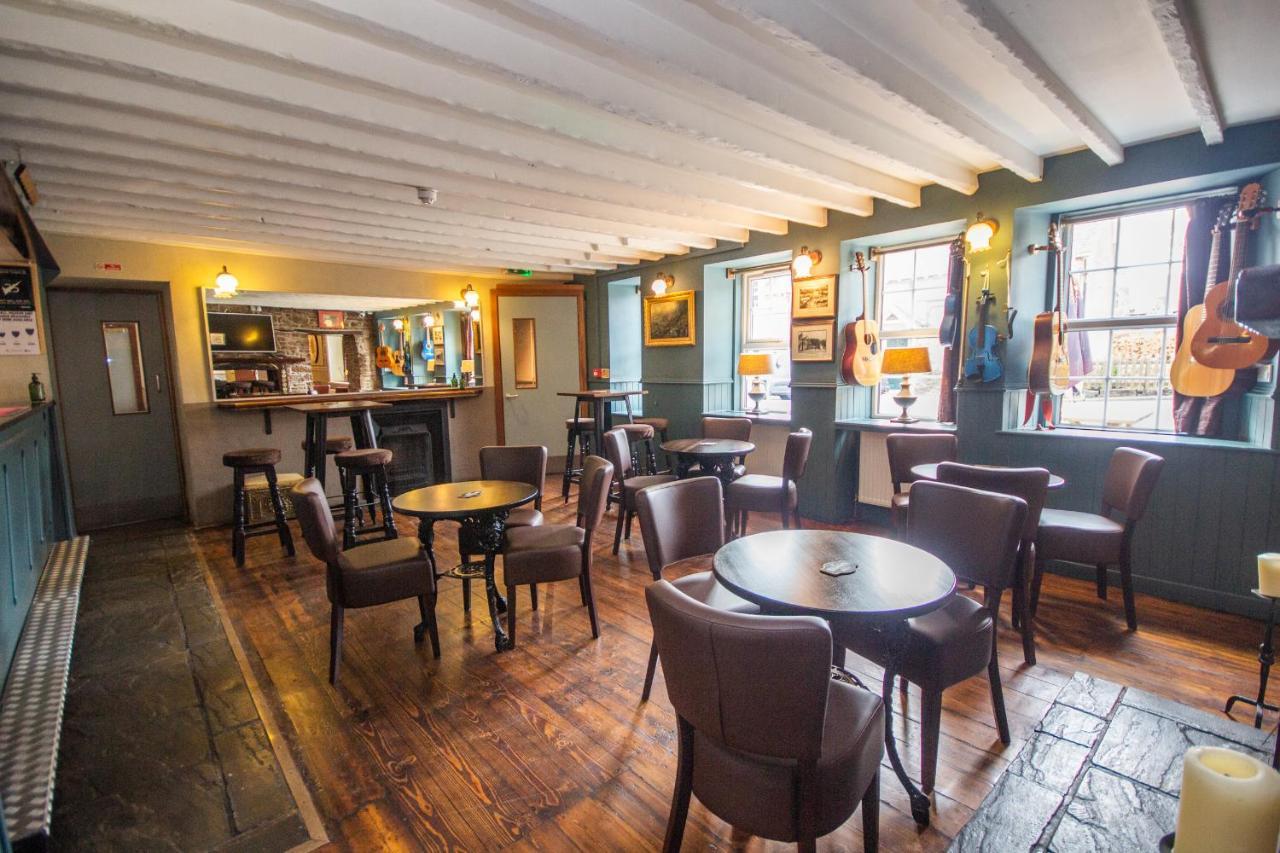 Horse And Hound Country Inn Bonchester Bridge Extérieur photo