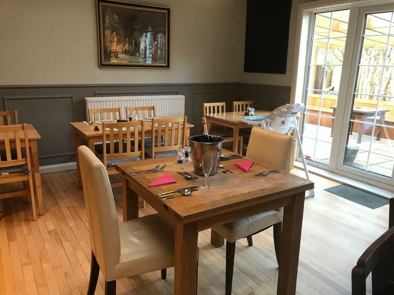 Horse And Hound Country Inn Bonchester Bridge Extérieur photo